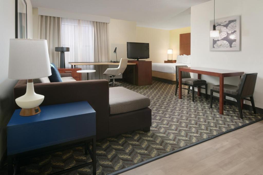 Residence Inn Dallas Addison/Quorum Drive image 11